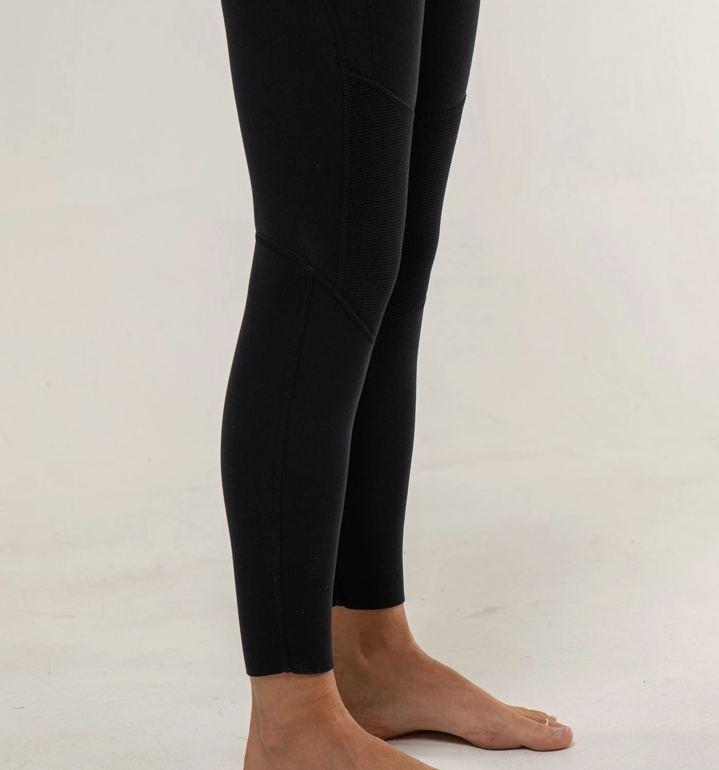 Classic Womens 2/2 Back Zip Sleeveless Long John Wetsuit 7 Classic Womens 2/2 Back Zip Sleeveless Long John Wetsuit - Image 5